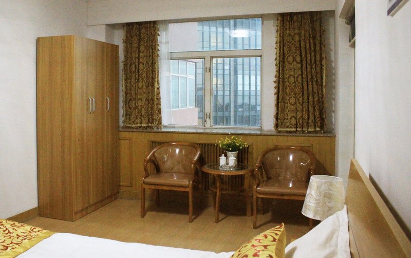 hotelPic
