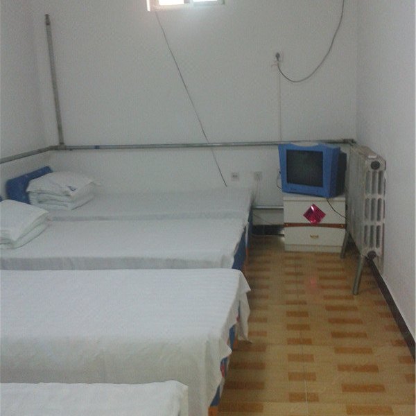 hotelPic