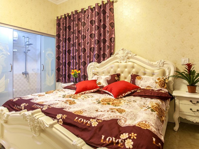 hotelPic