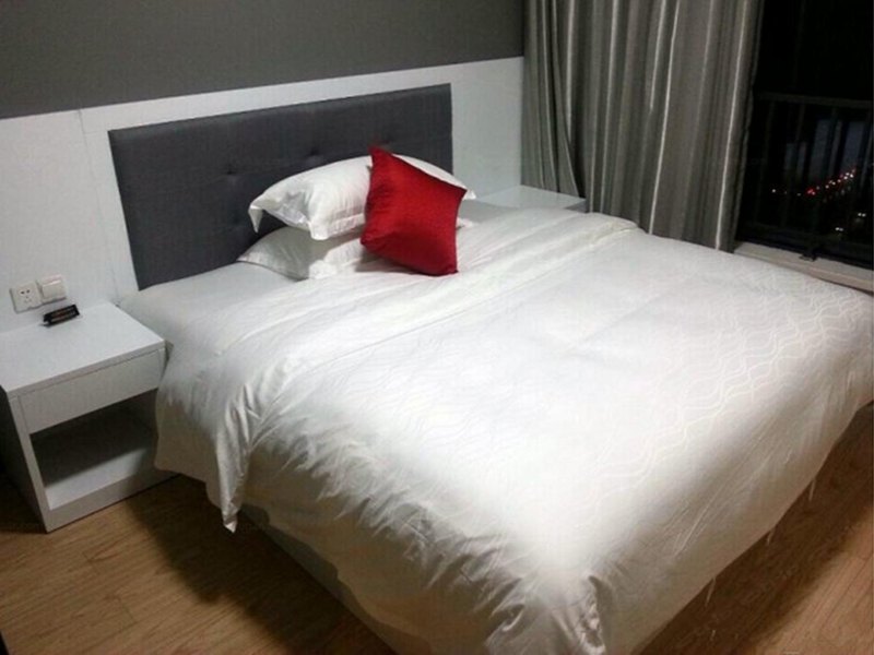 hotelPic
