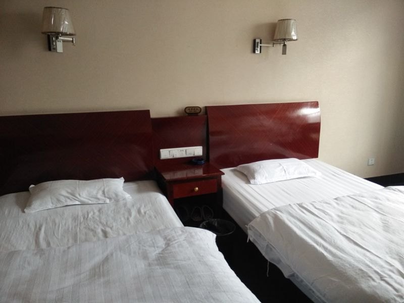 hotelPic