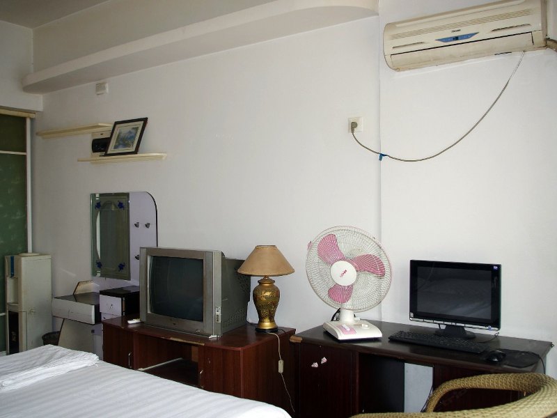 hotelPic