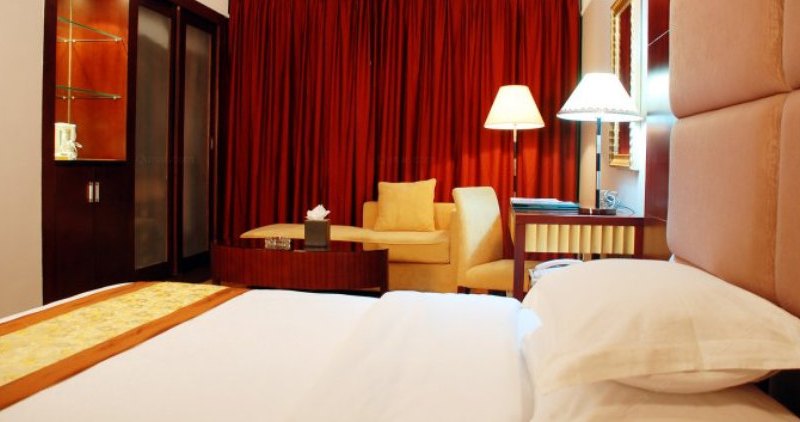hotelPic