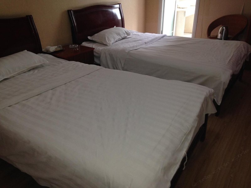 hotelPic