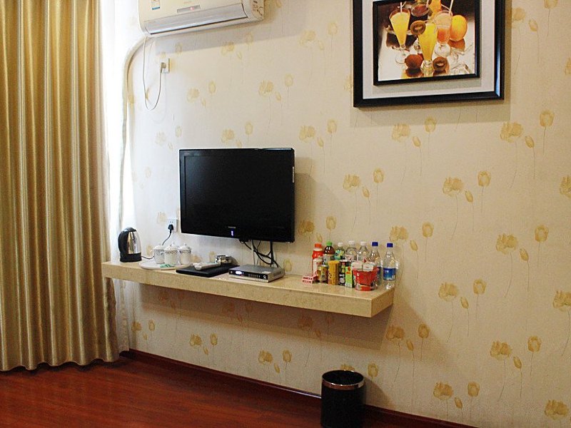 hotelPic