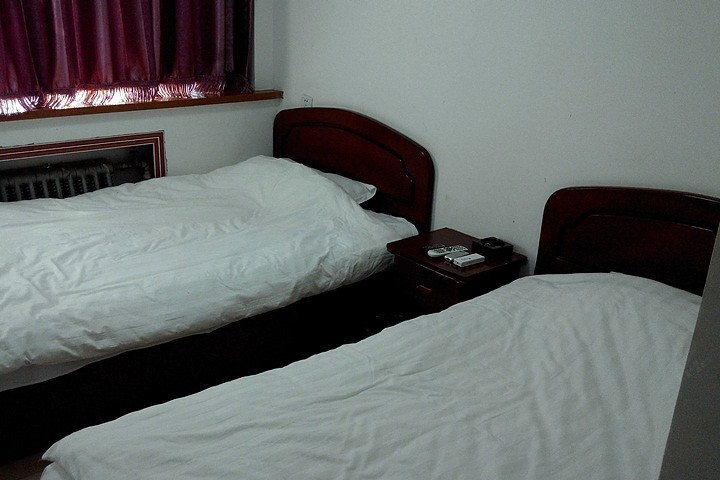 hotelPic