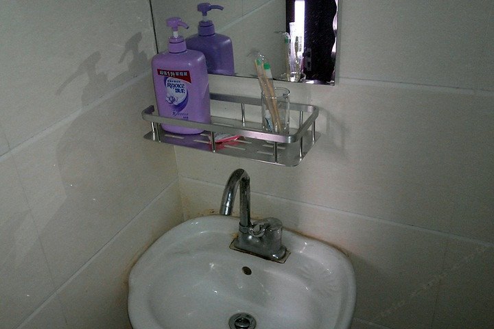 hotelPic