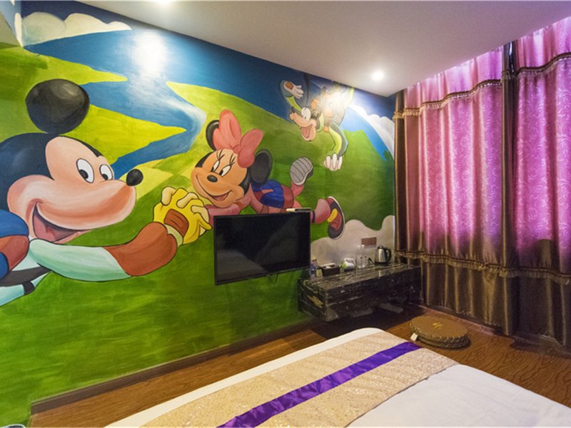 hotelPic