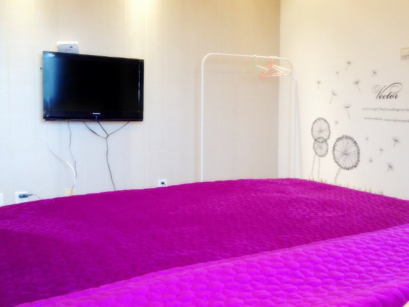 hotelPic