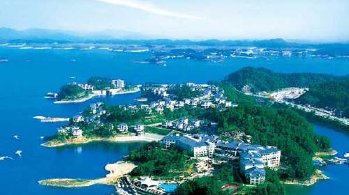 落地自驾,含租车费,住丽景一线湖景房