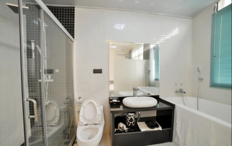 hotelPic