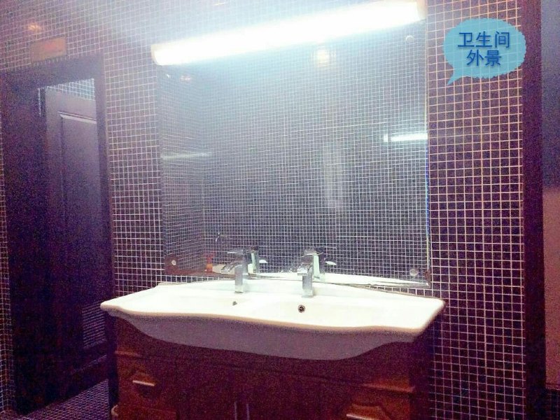 hotelPic