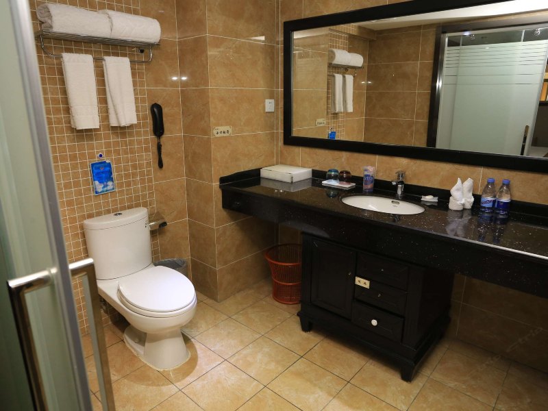 hotelPic