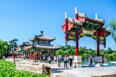 <坝上草原-乌兰布统-承德避暑山庄-北戴河双高5日游>首日直达草原，塞罕坝赏延禧攻略打树花，亲子旅拍，1晚城堡5星，蒙古歌舞篝火烤羊