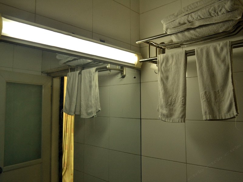 hotelPic