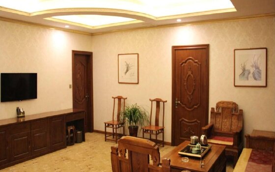 包头君临阁酒店电话地址_包头君临阁酒店官网