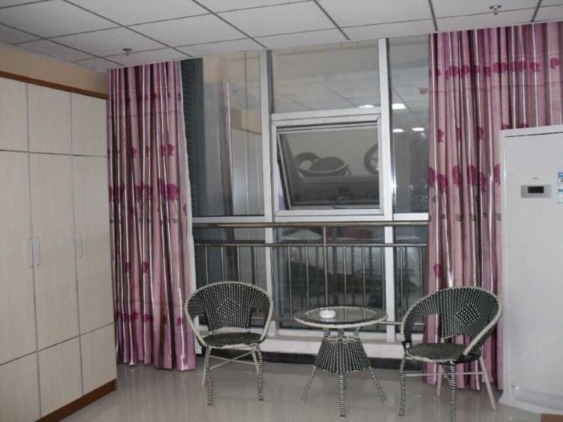 hotelPic