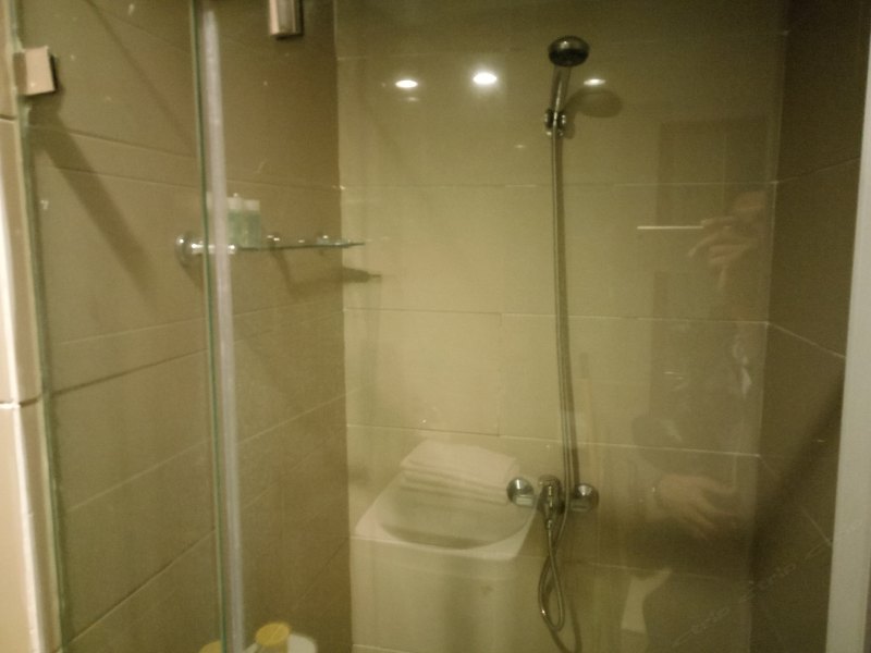 hotelPic