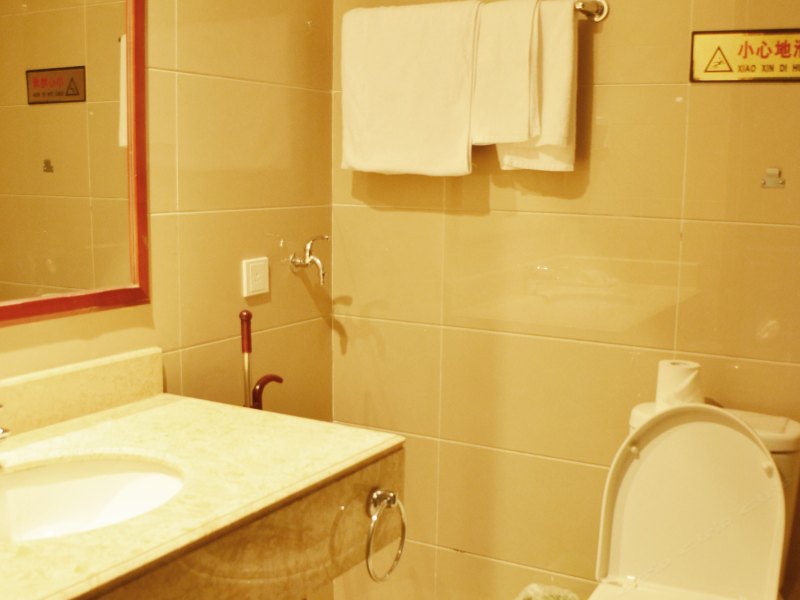 hotelPic