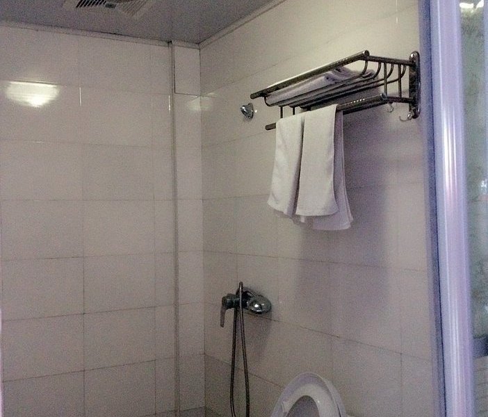hotelPic