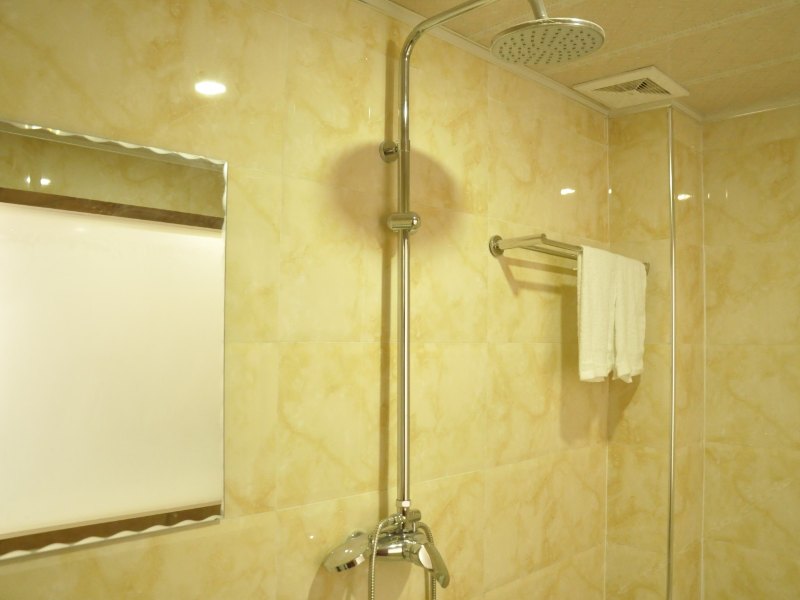 hotelPic