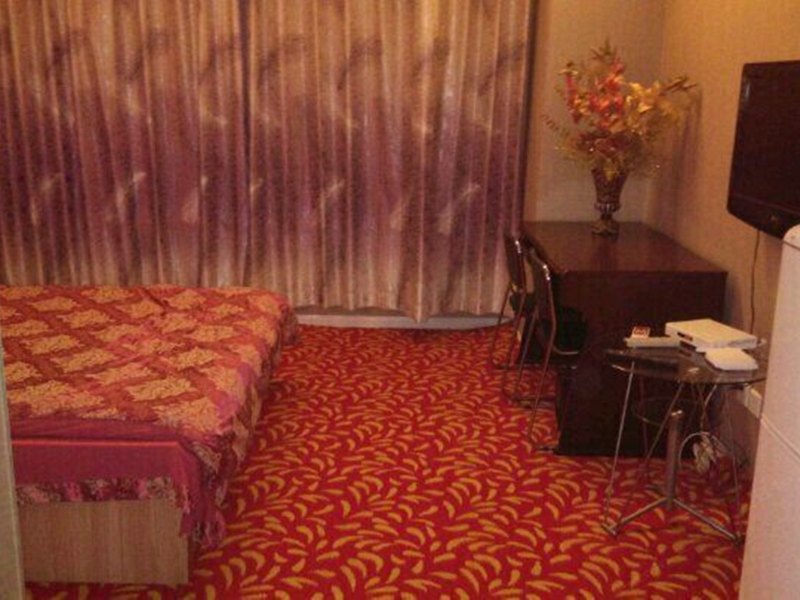 hotelPic