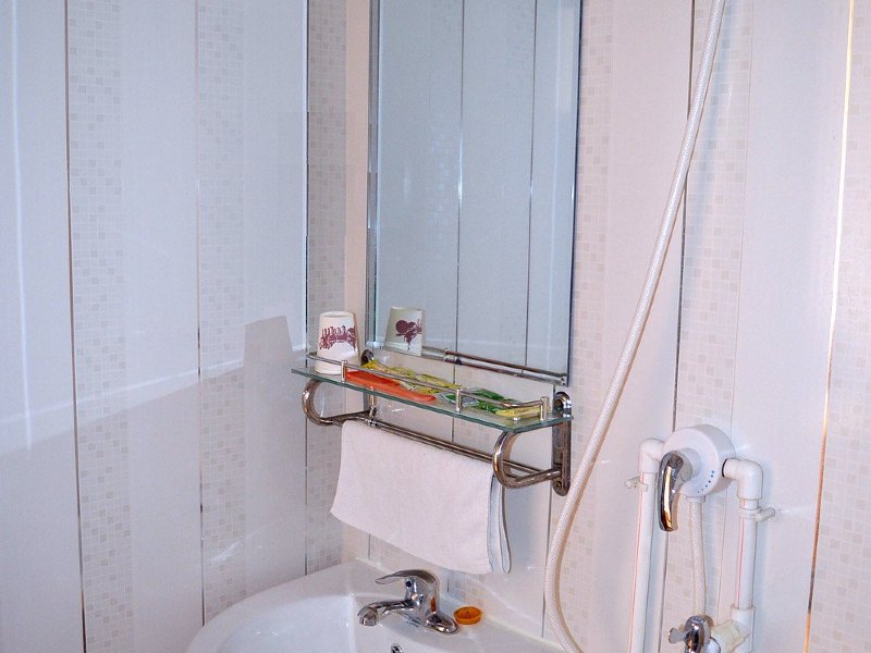 hotelPic