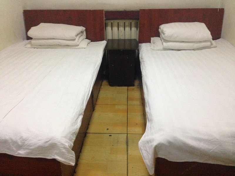 hotelPic
