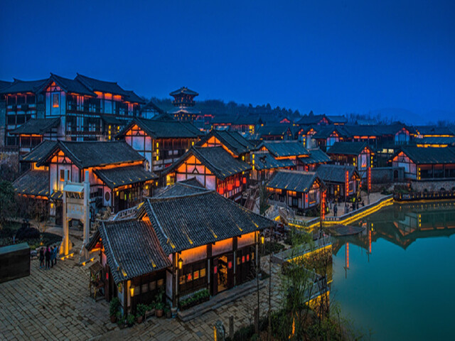  东方盐湖城1日游></p></a>中国闲养圣地 门票全含,无购物,休闲养身相结合