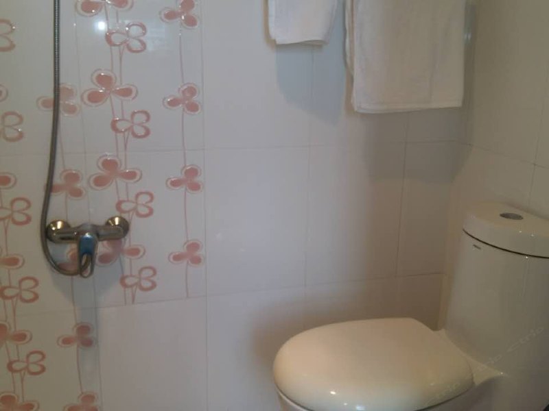 hotelPic