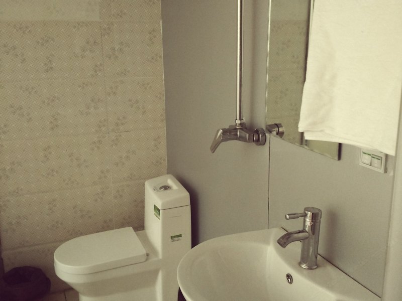 hotelPic