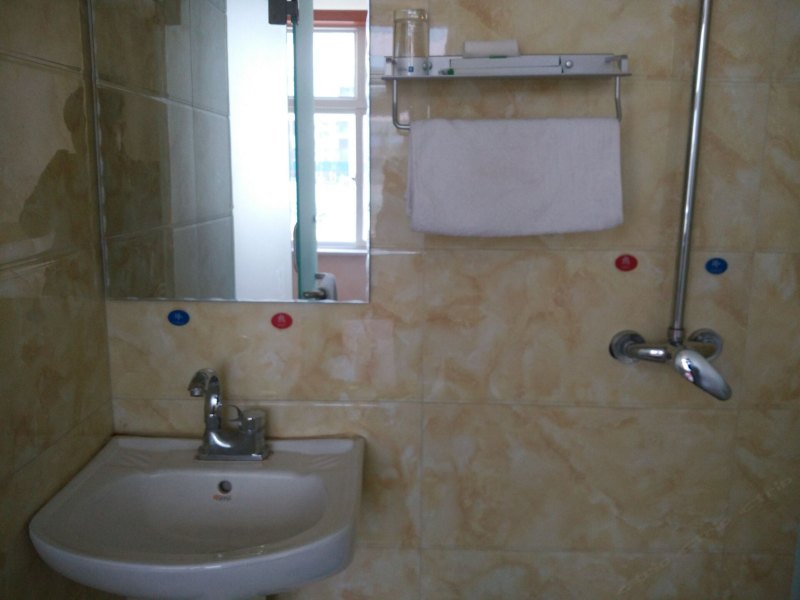 hotelPic