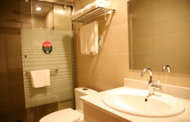 hotelPic