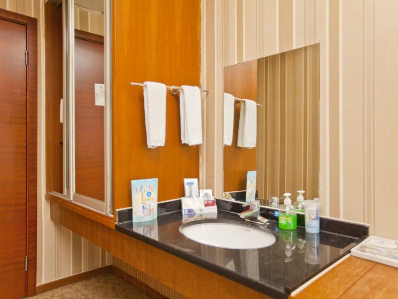 hotelPic