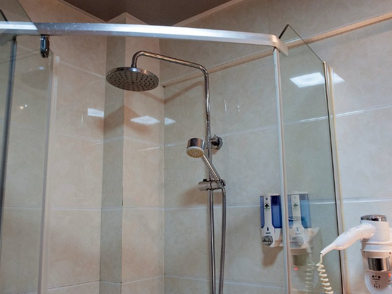 hotelPic