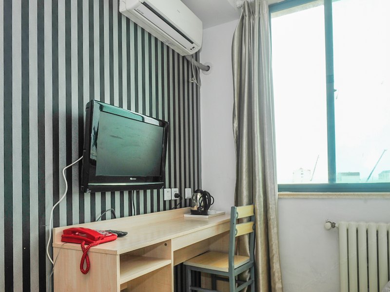 hotelPic