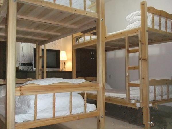 hotelPic