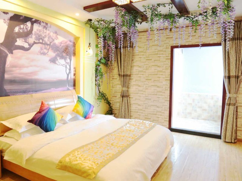hotelPic
