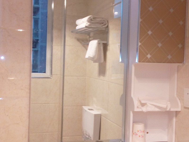 hotelPic