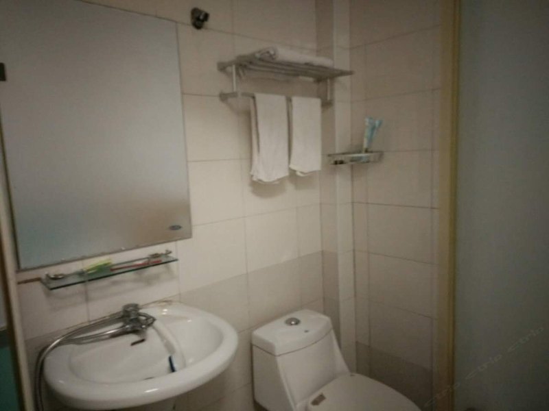 hotelPic