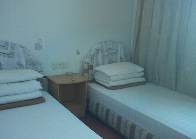 hotelPic