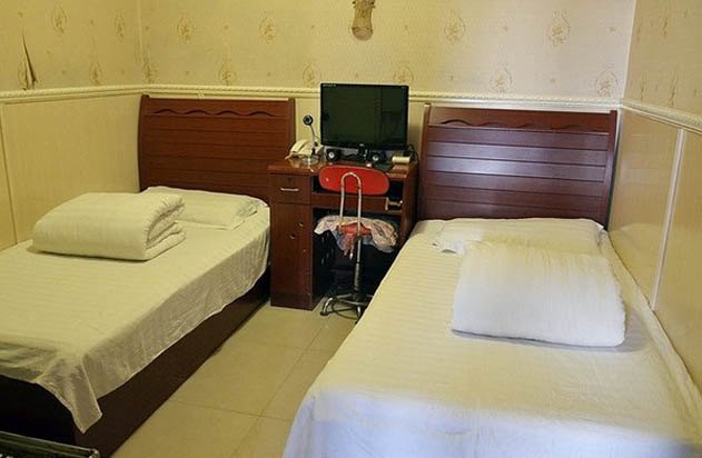 hotelPic