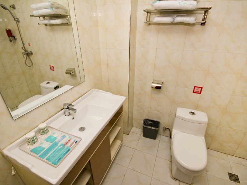hotelPic