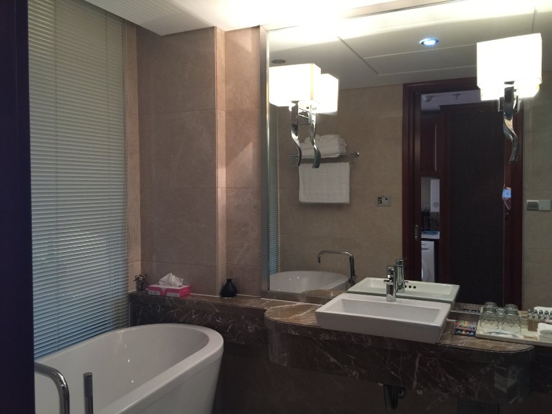 hotelPic