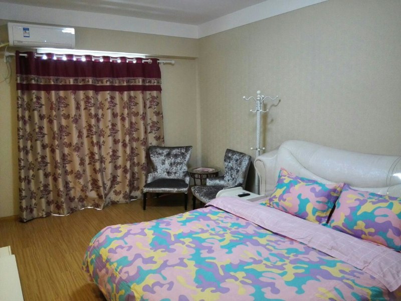 hotelPic
