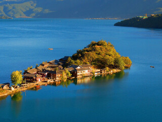 麗江瀘沽湖旅游團(tuán)報(bào)價(jià)2021_麗江瀘沽湖旅游報(bào)團(tuán)價(jià)格_報(bào)團(tuán)去麗江瀘沽湖多少錢(qián)