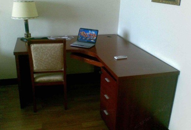 hotelPic