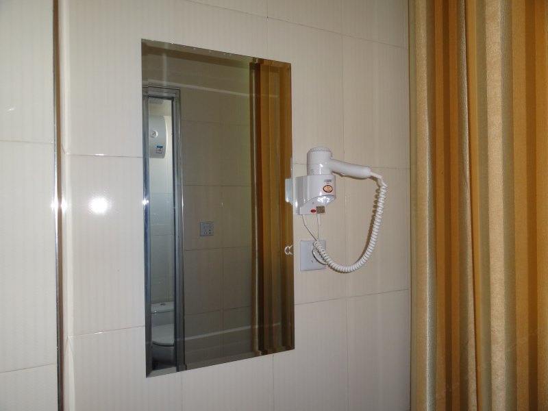 hotelPic