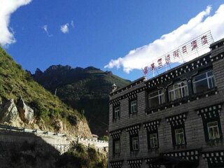 四川旅游報團(tuán)價格_四川旅游跟團(tuán)需多少錢_四川私人定制旅游