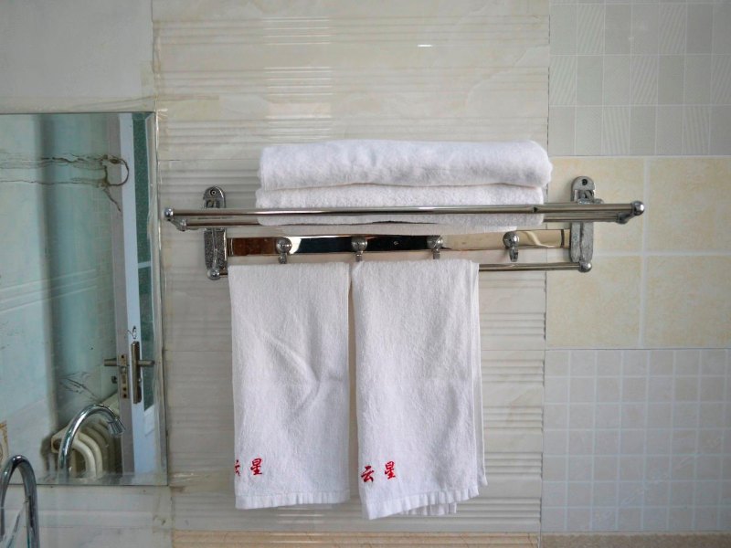 hotelPic